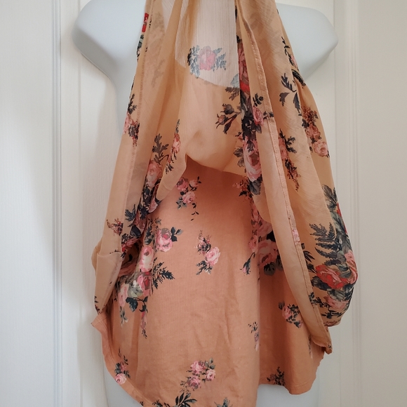 🎉3/$39 Kimchi Blue Floral Sleeveless Blouse - Picture 6 of 12